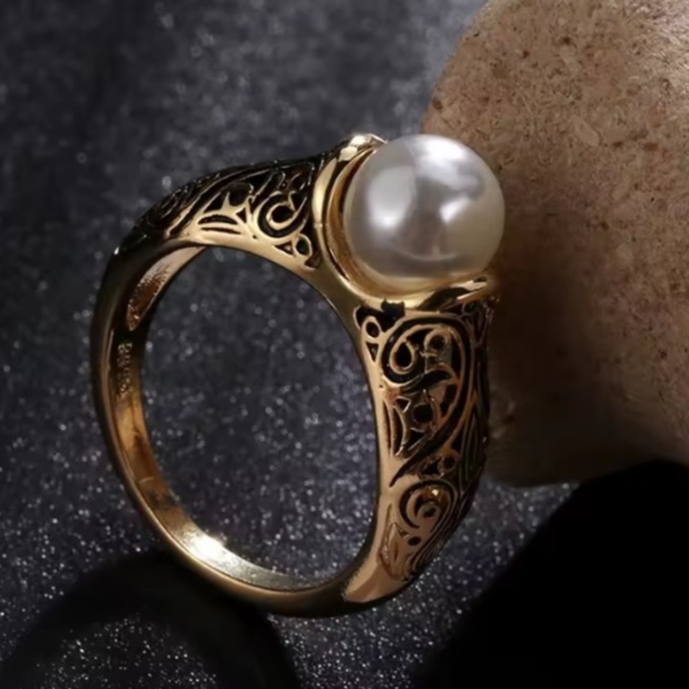 Antique Gold Pearl & Baroque Pearl Two-Tone Swirl Design Ring